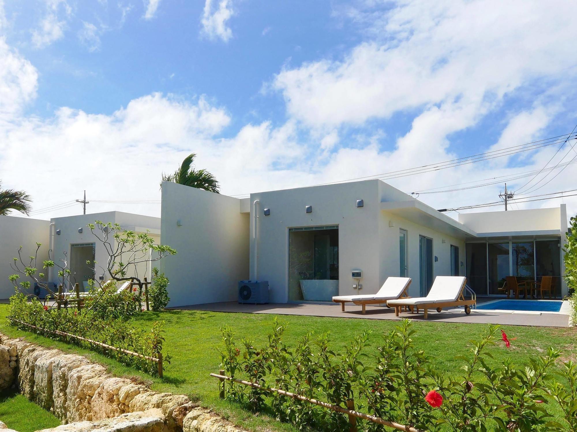 Feliz Villa Suite Miyakojima Ueno Exterior photo