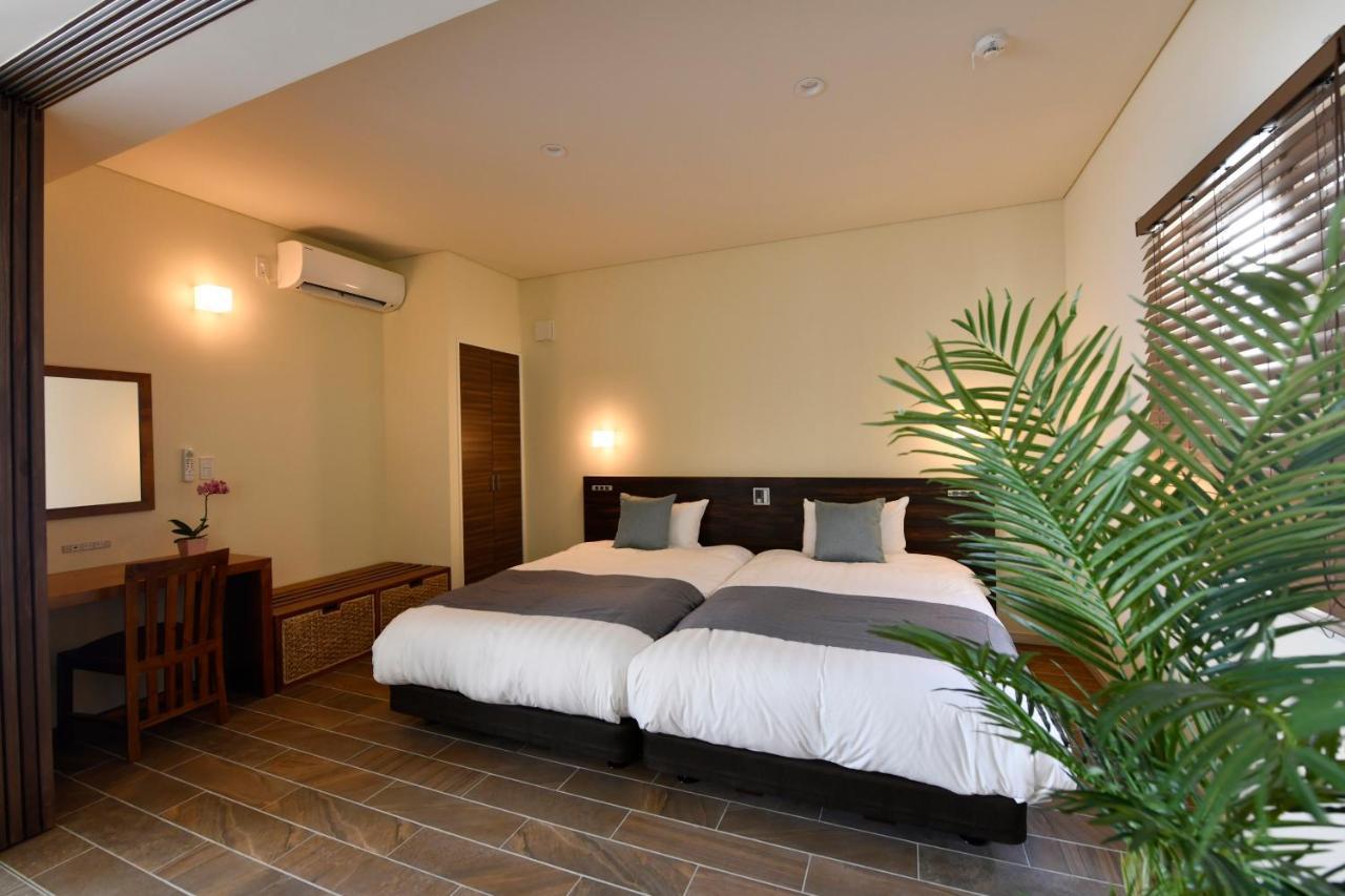 Feliz Villa Suite Miyakojima Ueno Exterior photo
