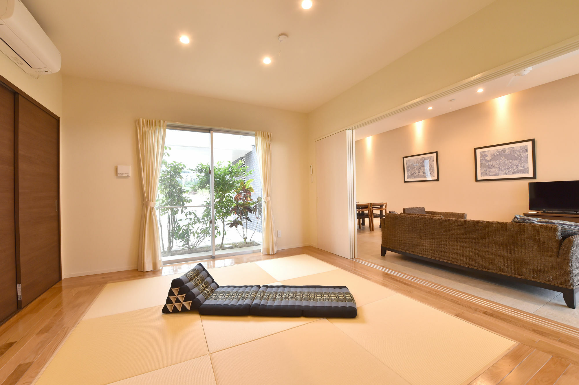 Feliz Villa Suite Miyakojima Ueno Exterior photo