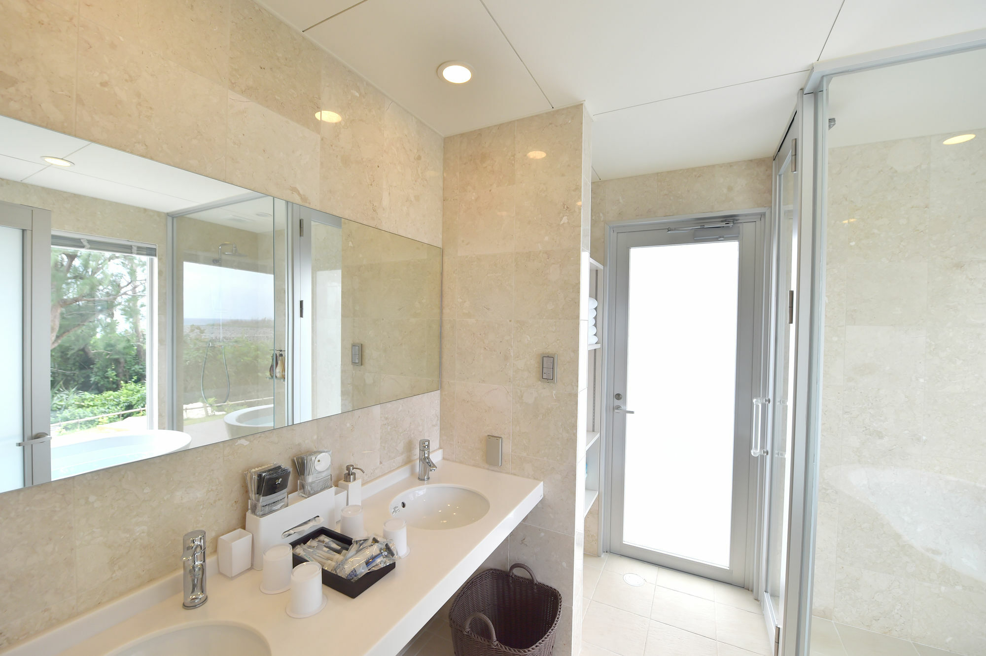 Feliz Villa Suite Miyakojima Ueno Exterior photo